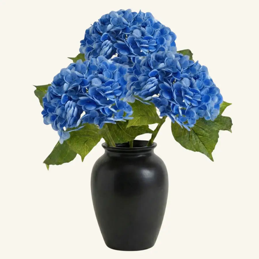 Bouquet vibrant de Hortensia Bleu Artificiel en vase noir céramique
